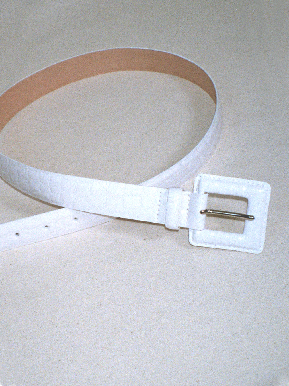 Roma Patent White
