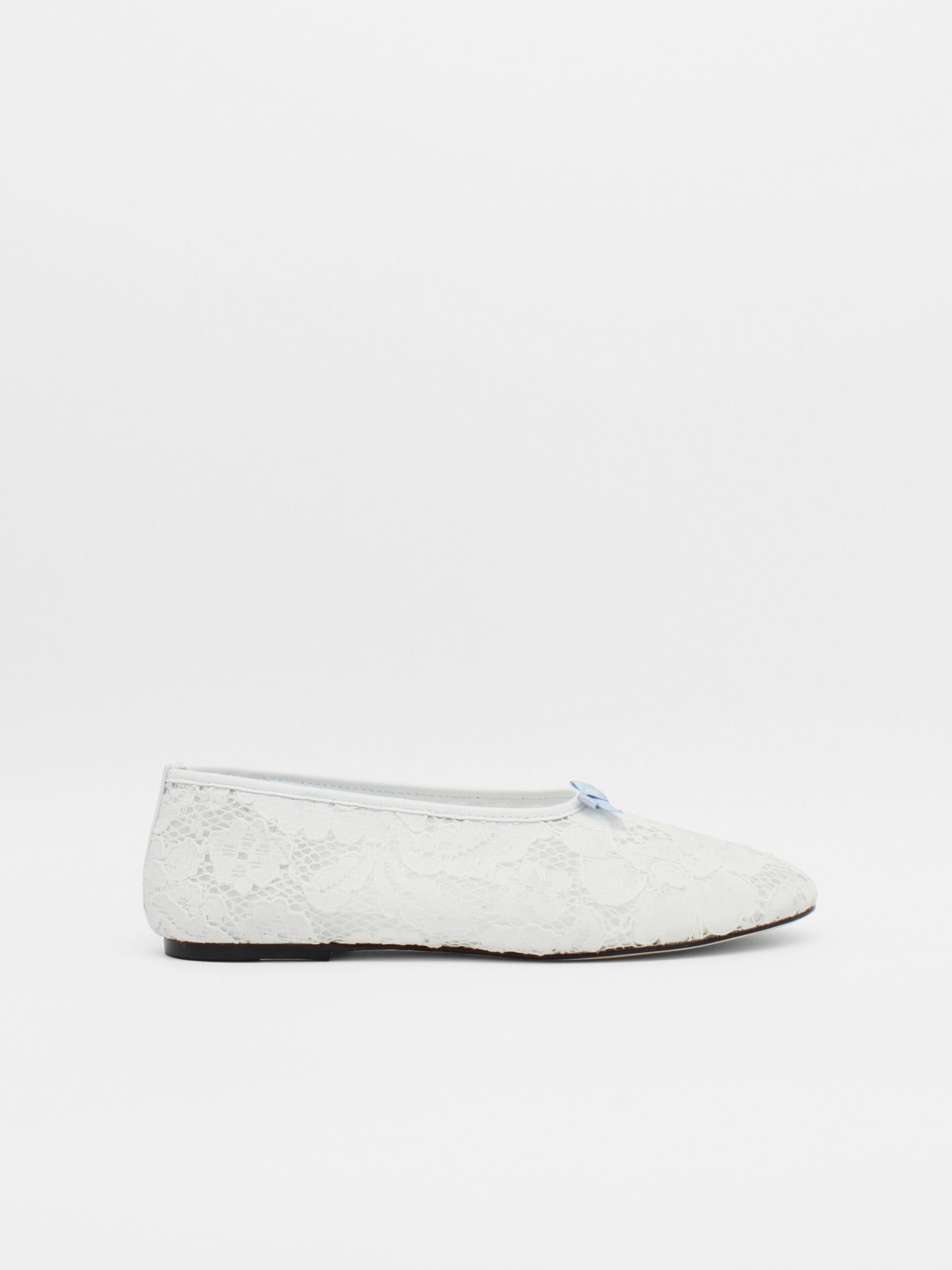 Ballet flats in lace fabric in white