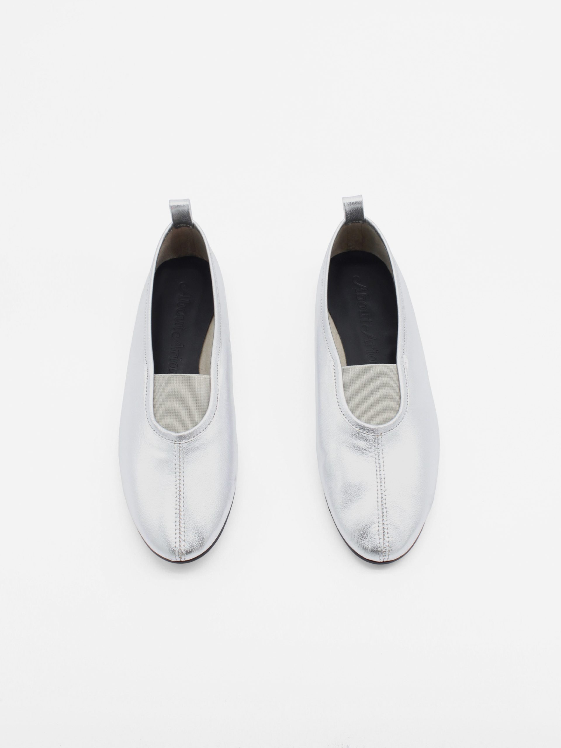 Leather ballet flats in silver leather with elastic band